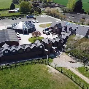  Apartment Appaloosa With Amazing Views Of Stud Farm.